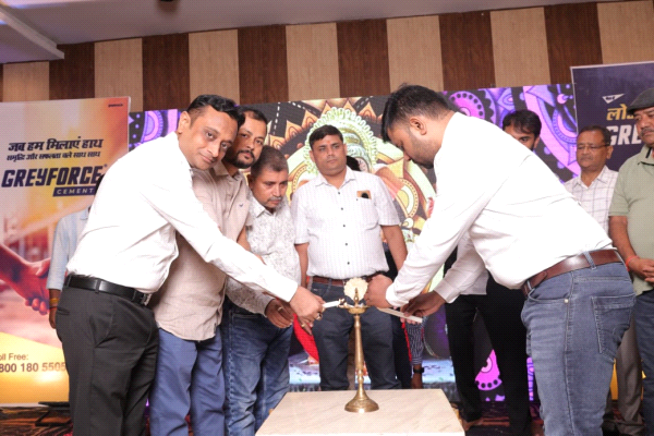 ग्रेफ्रोर्स द्वारा डीलर रिटेलर मीट का आयोजन