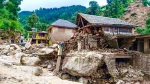 हिमाचल में बादल फटा, मंडी में लैंडस्लाइड