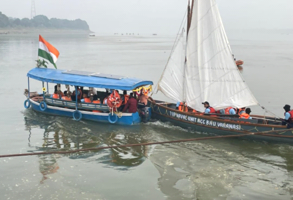 पीएम रैली एनसीसी विशेष नौकायन अभियान (लेग 3) गाजीपुर जिले के चौचकपुर तक पहुंचा 