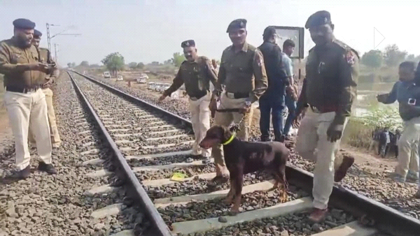 ट्रेन में बैंककर्मी की मौत: स्थानांतरण कराने को लेकर था परेशान