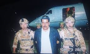 अमेरिका का वेनेजुएला पर हमला, राष्ट्रपति को पकड़ा