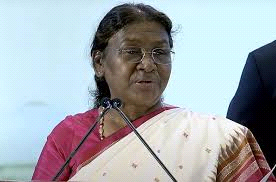 नौसेना का महाकुंभ, राष्ट्रपति विशाखापत्तनम पहुंचीं